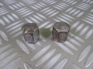 LAMBRETTA LD Écrous de roue avant. (b)