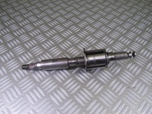 VESPA ACMA 1955 / 58 125cc Arbre principal de boite. (a)