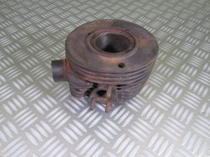 VESPA ACMA 1954 / 1958 125cc Cylindre. (a)