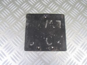 Licence plate holder. (d)