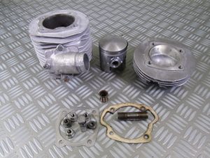LAMBRETTA DL SX 200 Kit cylindre piston culasse TS1 225.